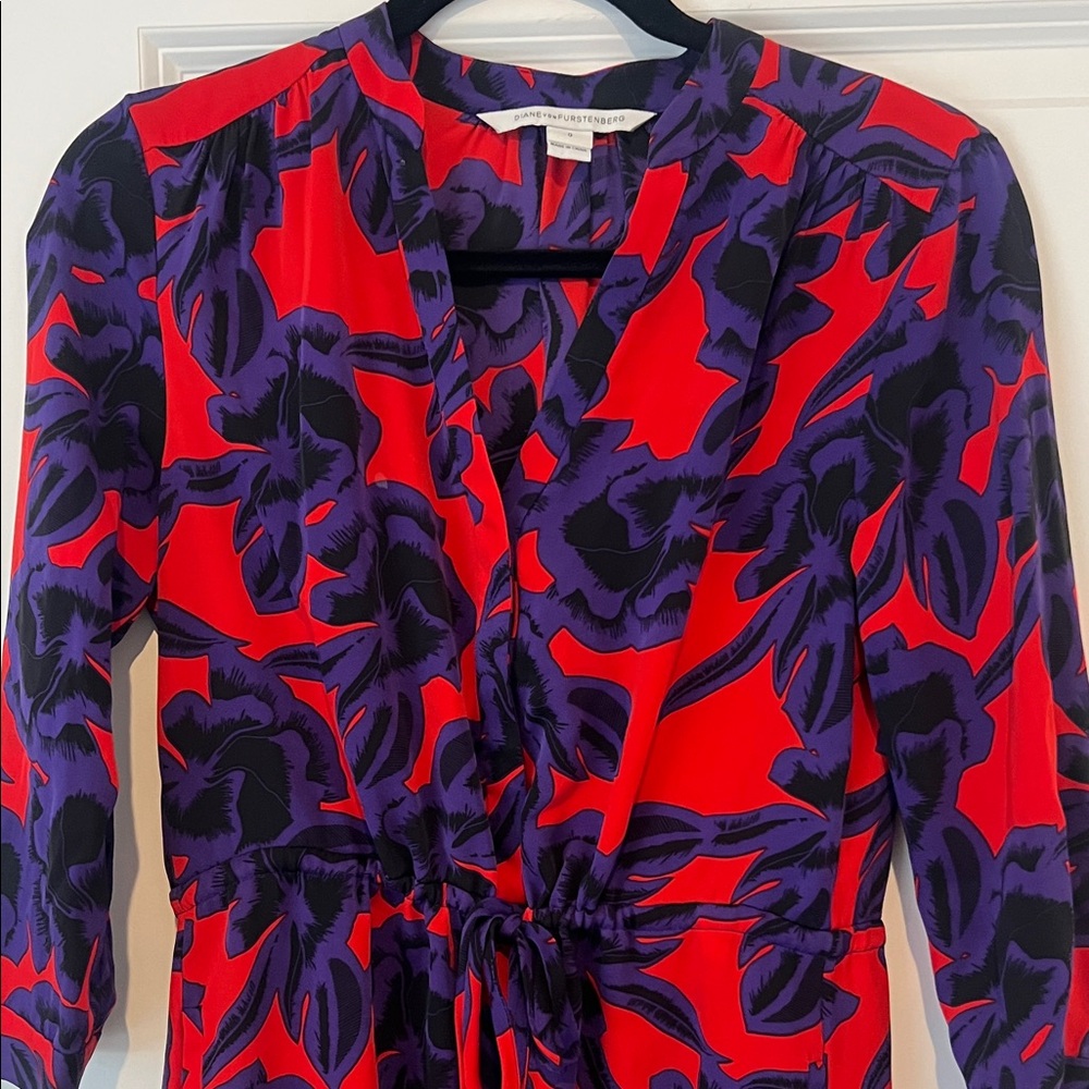 Diane Von Furstenberg Red and Purple Floral Silk Dress. Size 0. Fits s or xs - Picture 1 of 9